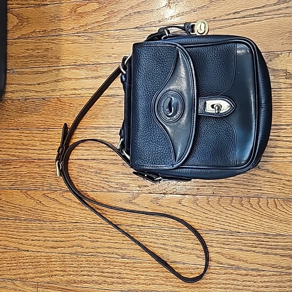 Vintage Dooney & Bourke AWL Square Carrier black leather Bag